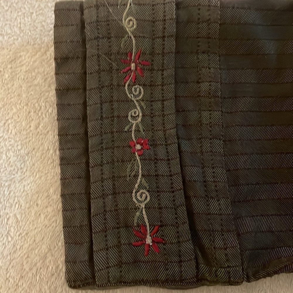 Mrs. Pepper Brown Coat - Picture 3 of 5